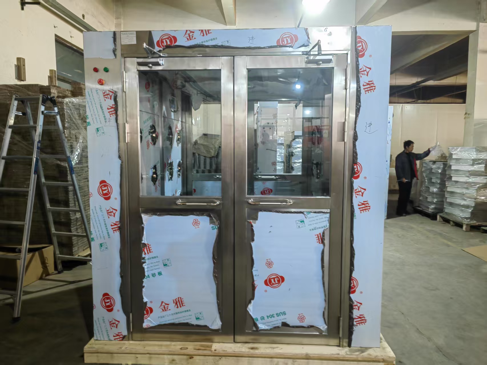 Cleanroom Air Shower 01