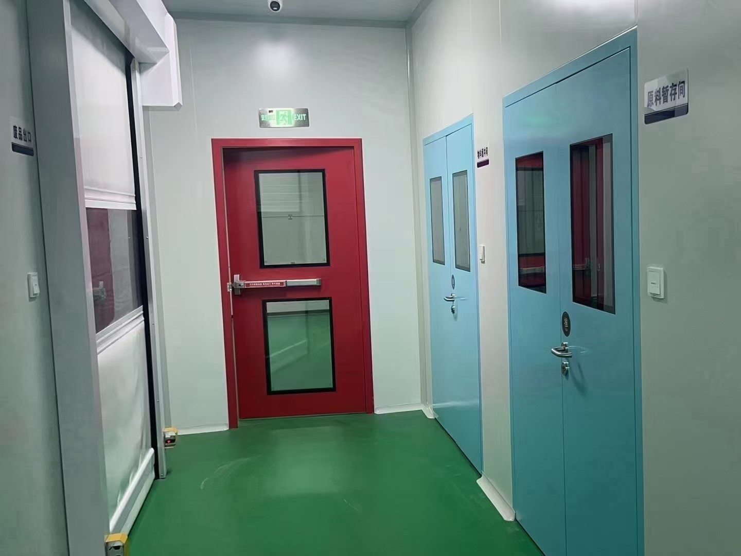 Cleanroom Doors 08
