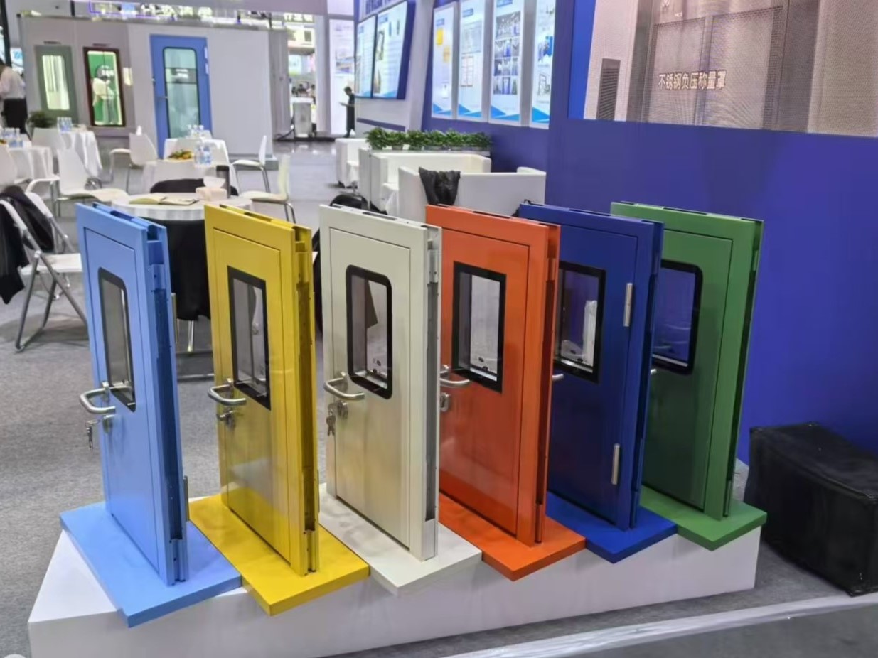 Custom Cleanroom Doors and Windows 03