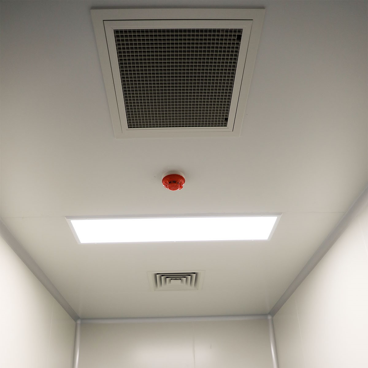 clean room light