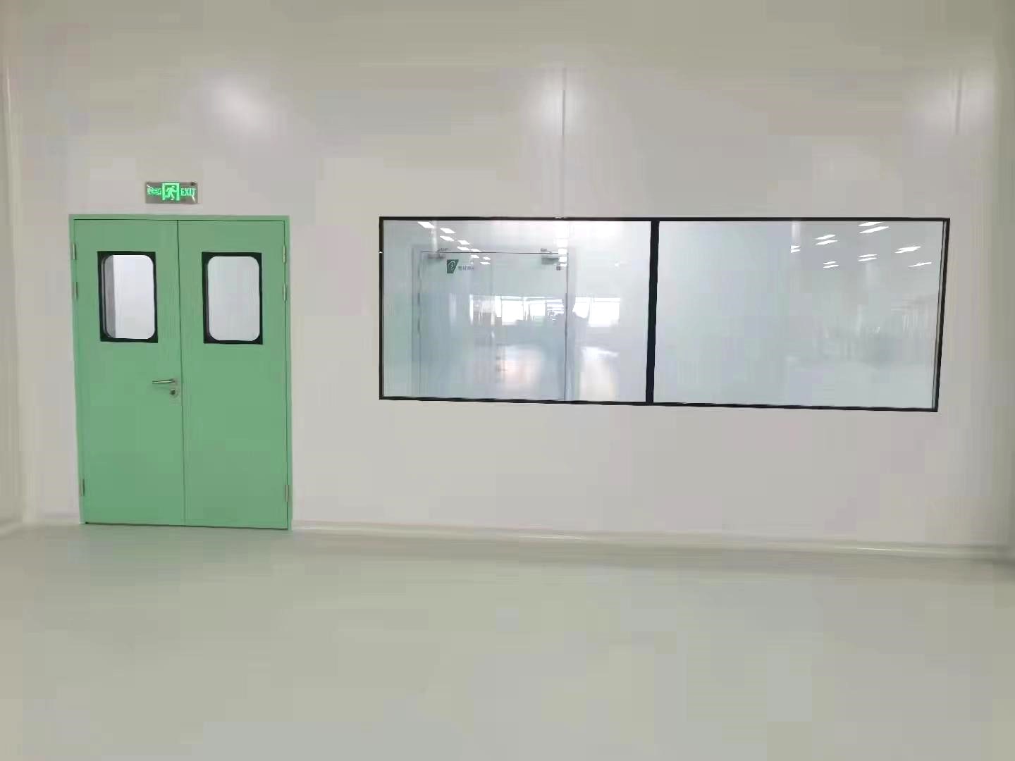 cleanroom window