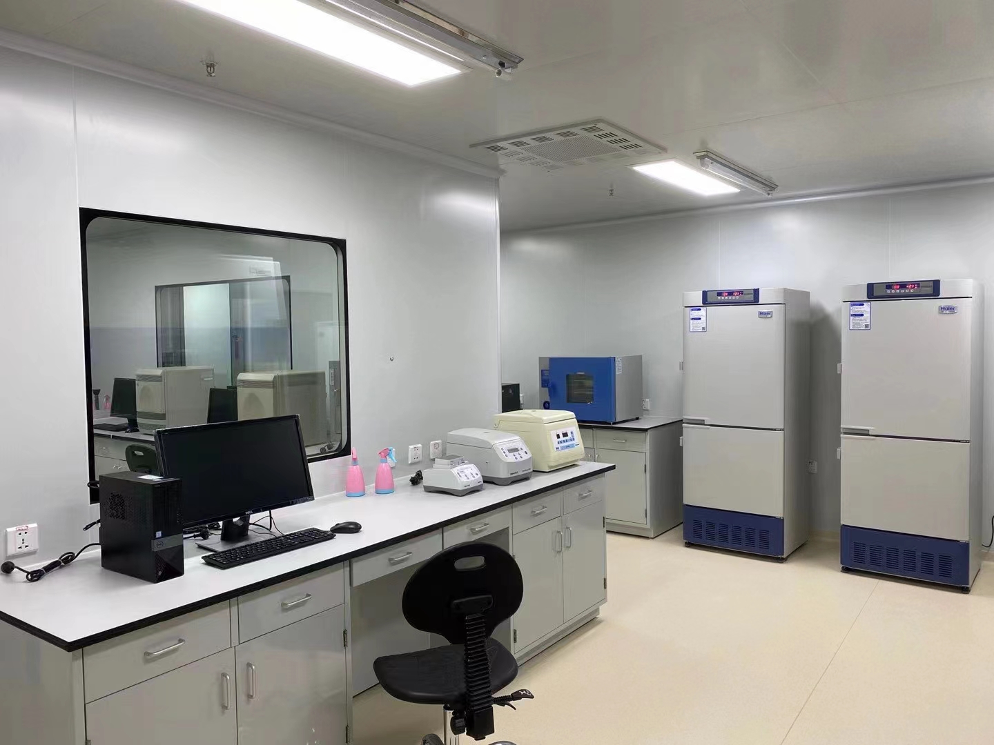 lab clean room